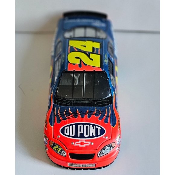 NASCAR 1:24 diecast.‎ Jeff Gordon 2004 Chevy Monte Carlo #24 DuPont.  Signed - Picture 1 of 6